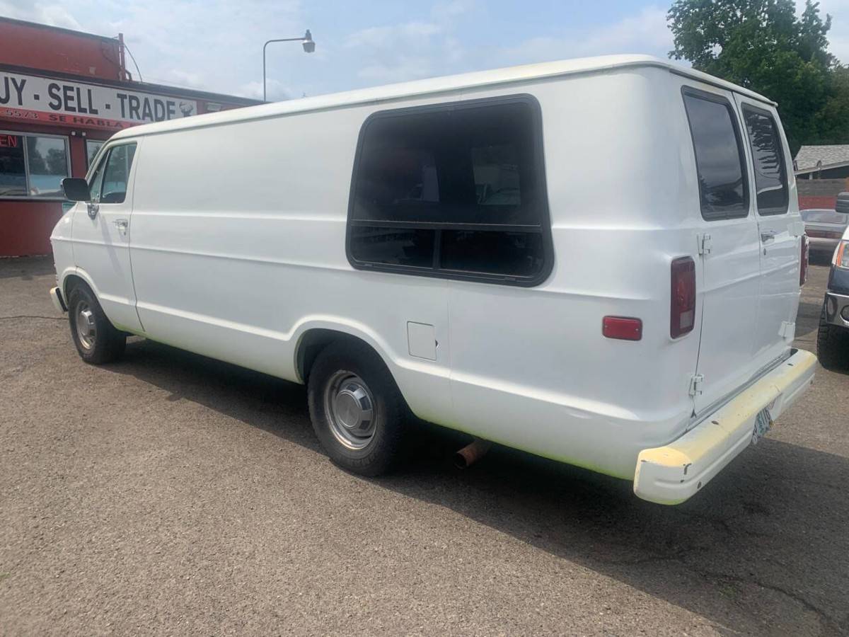 Dodge-ram-van-b250-3dr-extended-1990-white-5