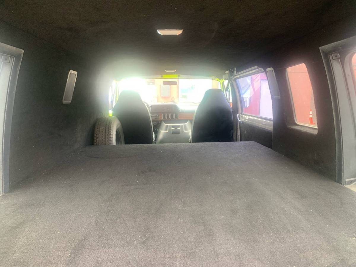 Dodge-ram-van-b250-3dr-extended-1990-white-9