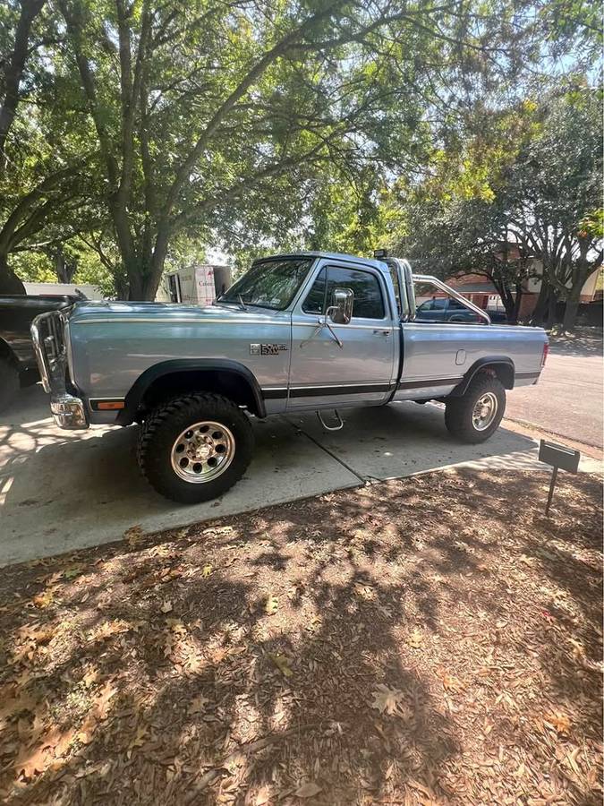 Dodge-ram-w250-1986