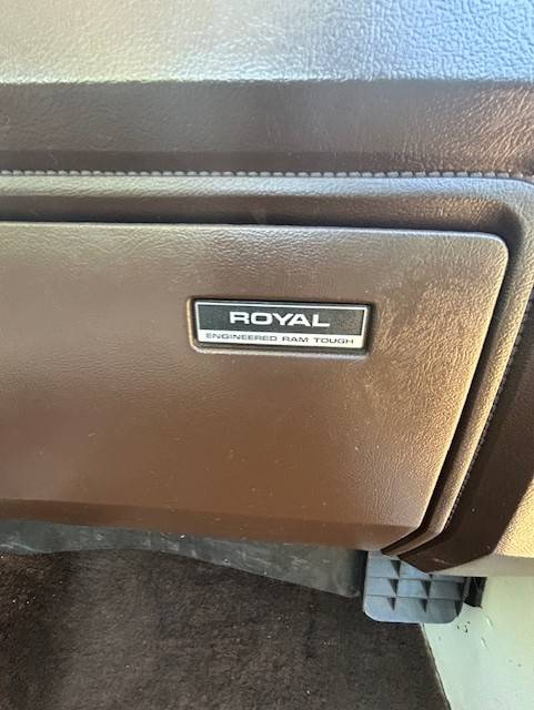 Dodge-ram-w350-1983-white-10