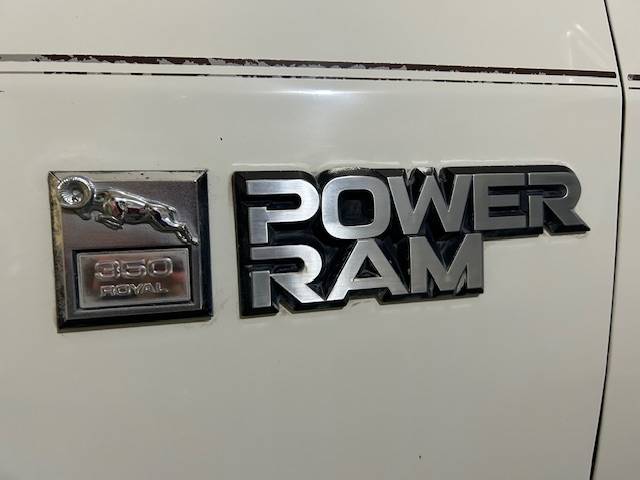 Dodge-ram-w350-1983-white-12