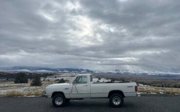 Dodge-ram-w350-1983-white-19