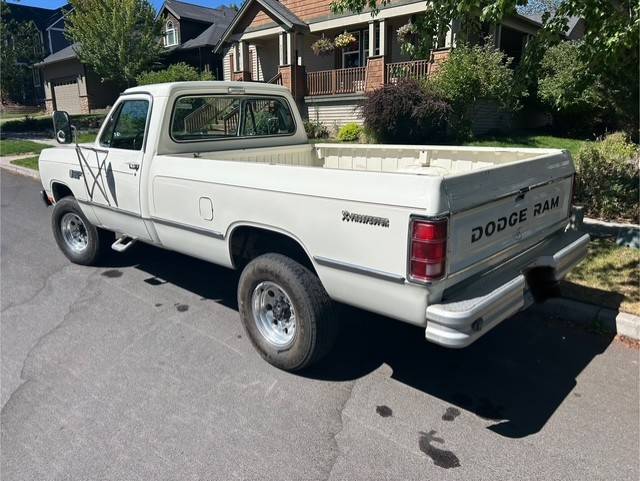 Dodge-ram-w350-1983-white-2