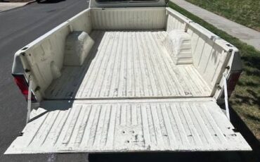 Dodge-ram-w350-1983-white-3