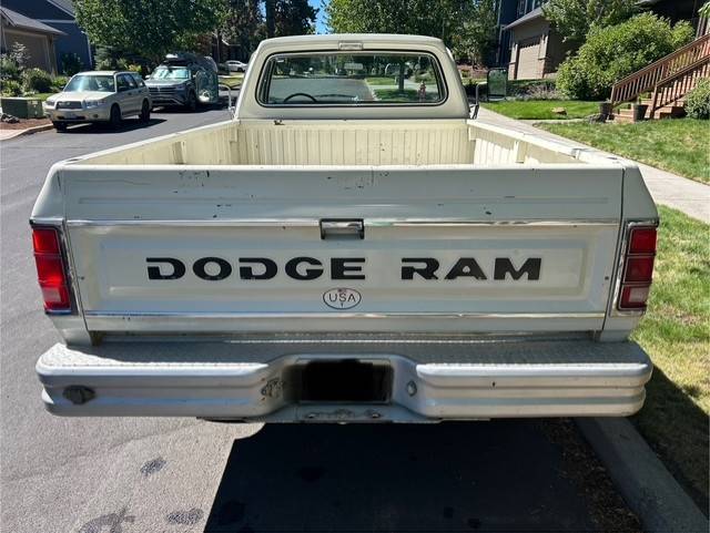 Dodge-ram-w350-1983-white-4