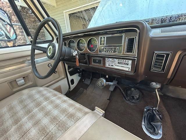 Dodge-ram-w350-1983-white-6