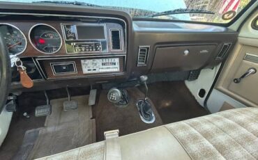 Dodge-ram-w350-1983-white-7