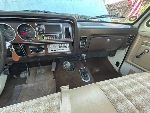 Dodge-ram-w350-1983-white-7