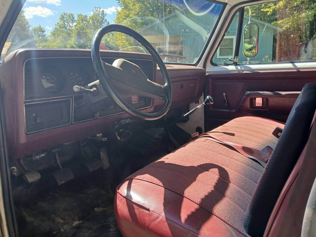Dodge-ram-w350-diesel-1989-custom-5