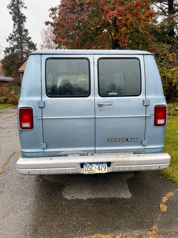 Dodge-ram-wagon-b250-1992-blue-1