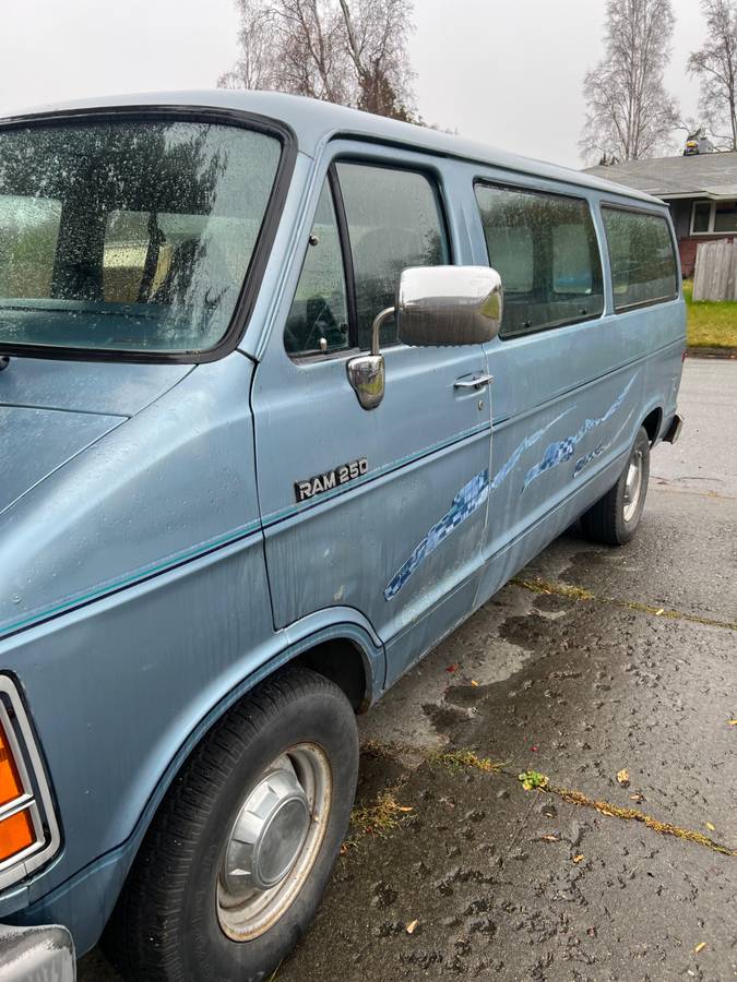 Dodge-ram-wagon-b250-1992-blue-5