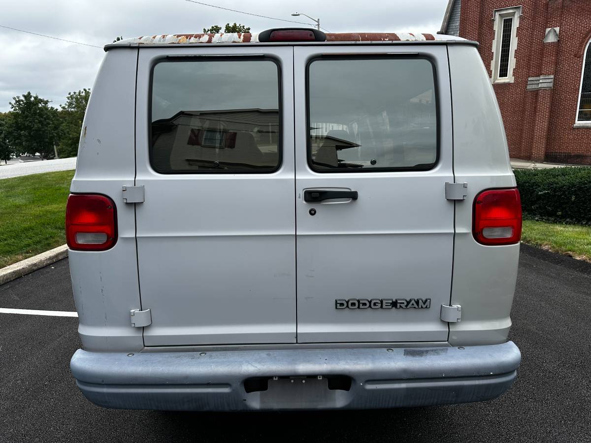 Dodge-ram-wagon-b350-cargo-van-1994-grey-22