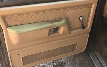 Dodge-ramcharger-150s-1989-brown-10