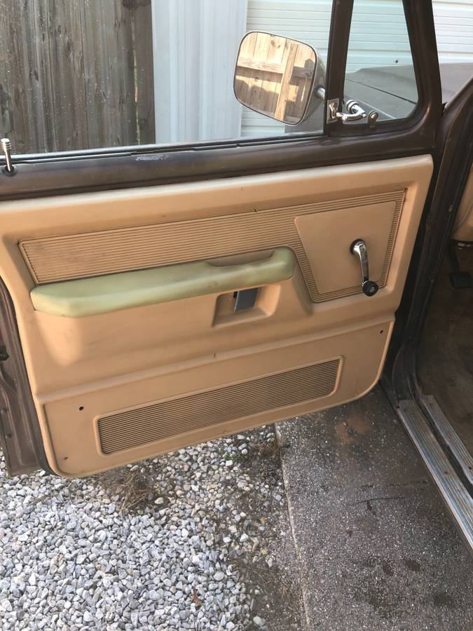 Dodge-ramcharger-150s-1989-brown-10