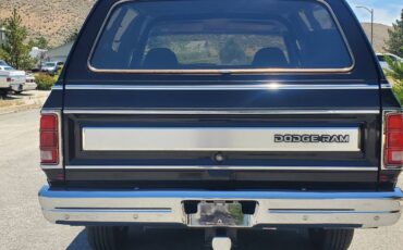 Dodge-ramcharger-1986-black-13