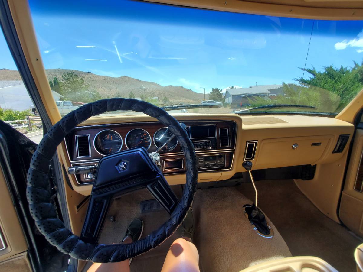 Dodge-ramcharger-1986-black-19