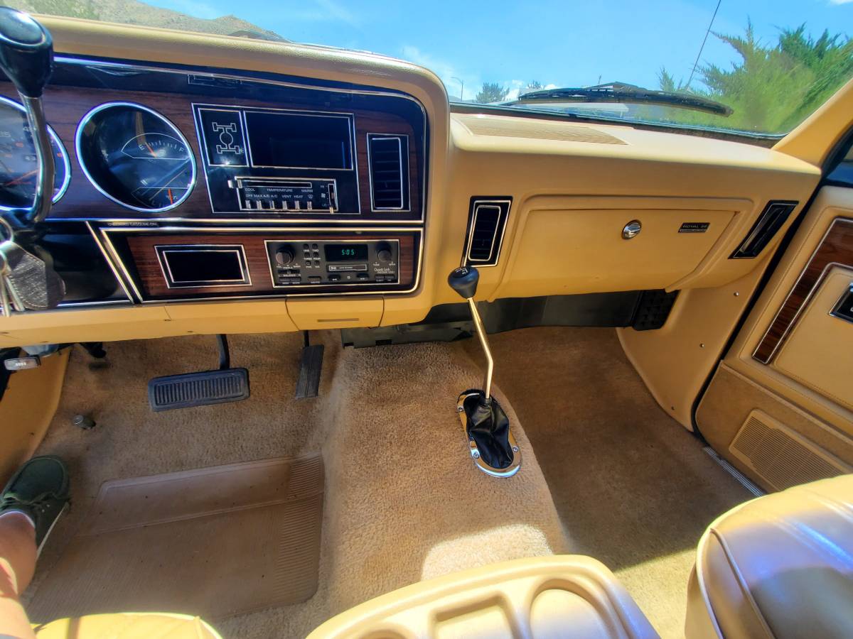 Dodge-ramcharger-1986-black-44