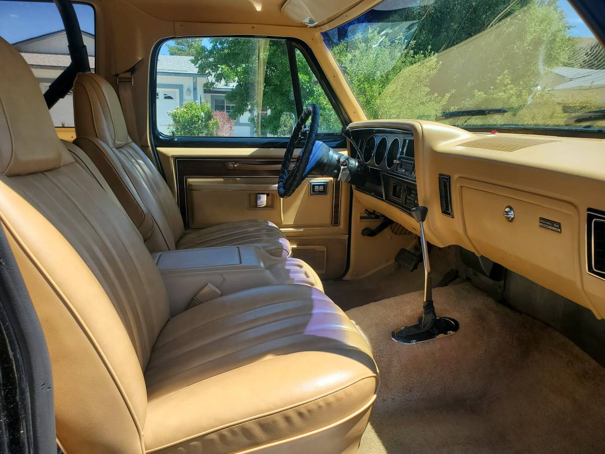 Dodge-ramcharger-1986-black-8