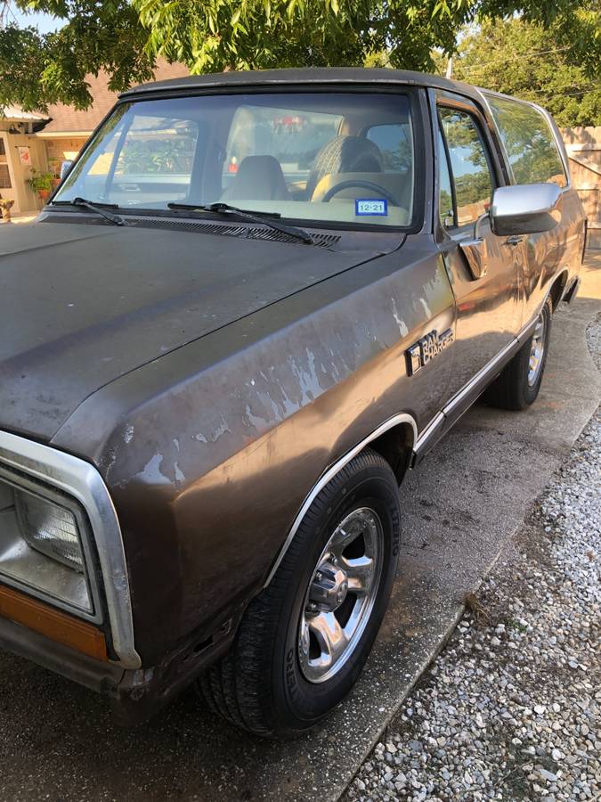 Dodge-ramcharger-1989