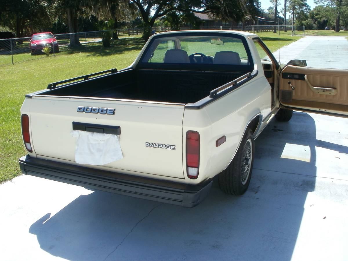 Dodge-rampage-1982-yellow-7