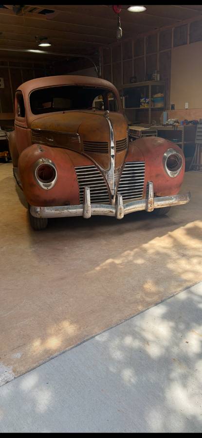 Dodge-sedan-1939-2