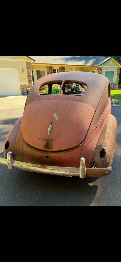 Dodge-sedan-1939-4