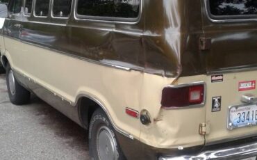 Dodge-sportsman-royal-1973-brown-1