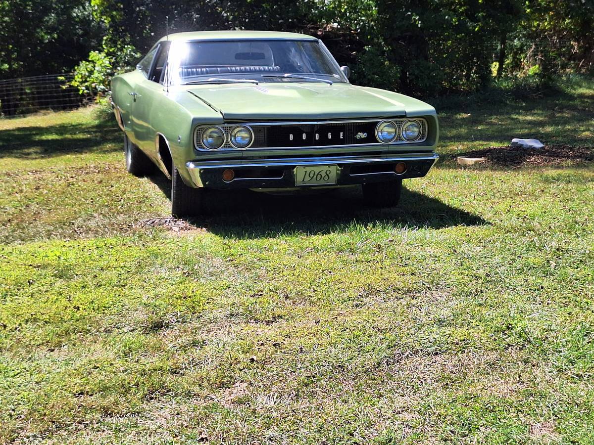 Dodge-super-bee-1968-green-1