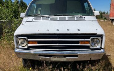 Dodge-tradesman-maxivan-1978-white-11