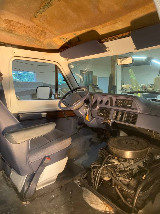 Dodge-tradesman-maxivan-1978-white-6