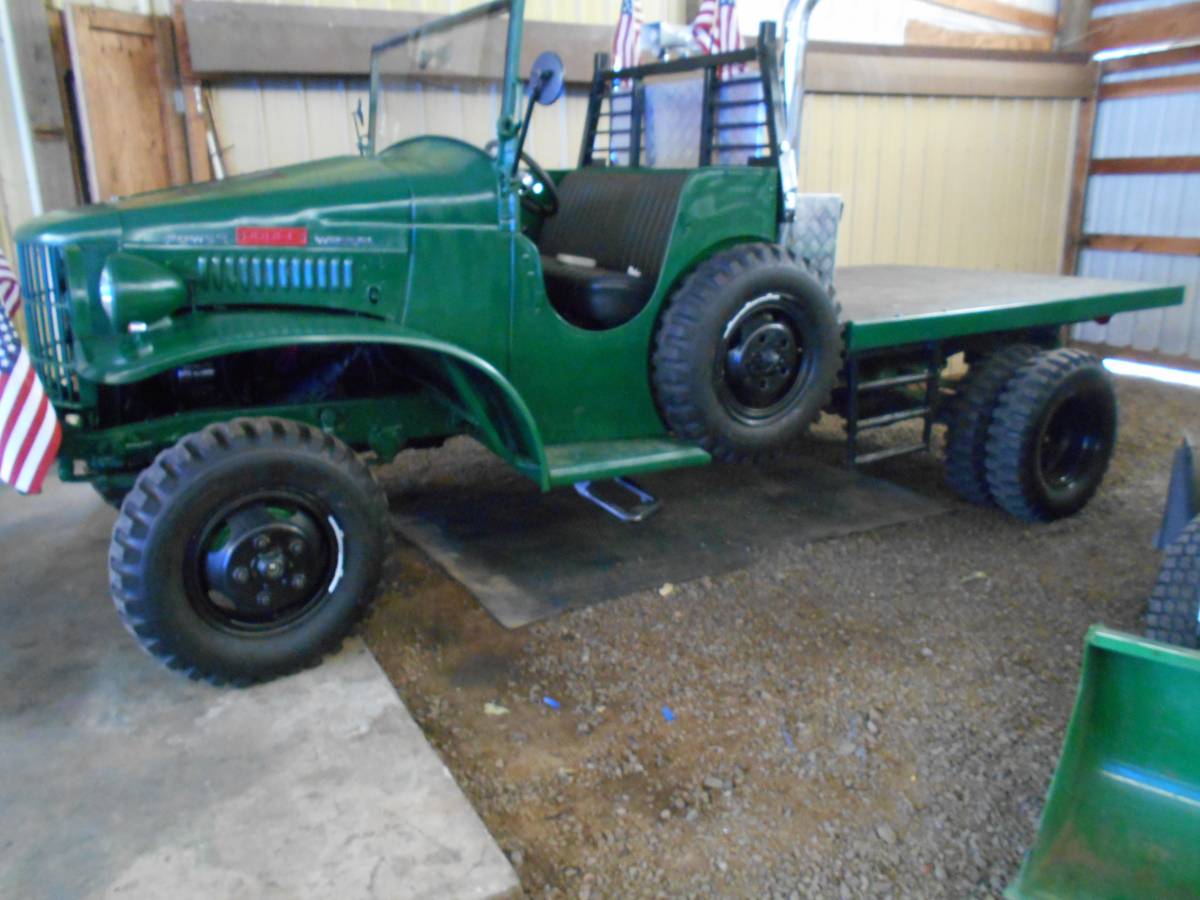 Dodge-truck-1941-3
