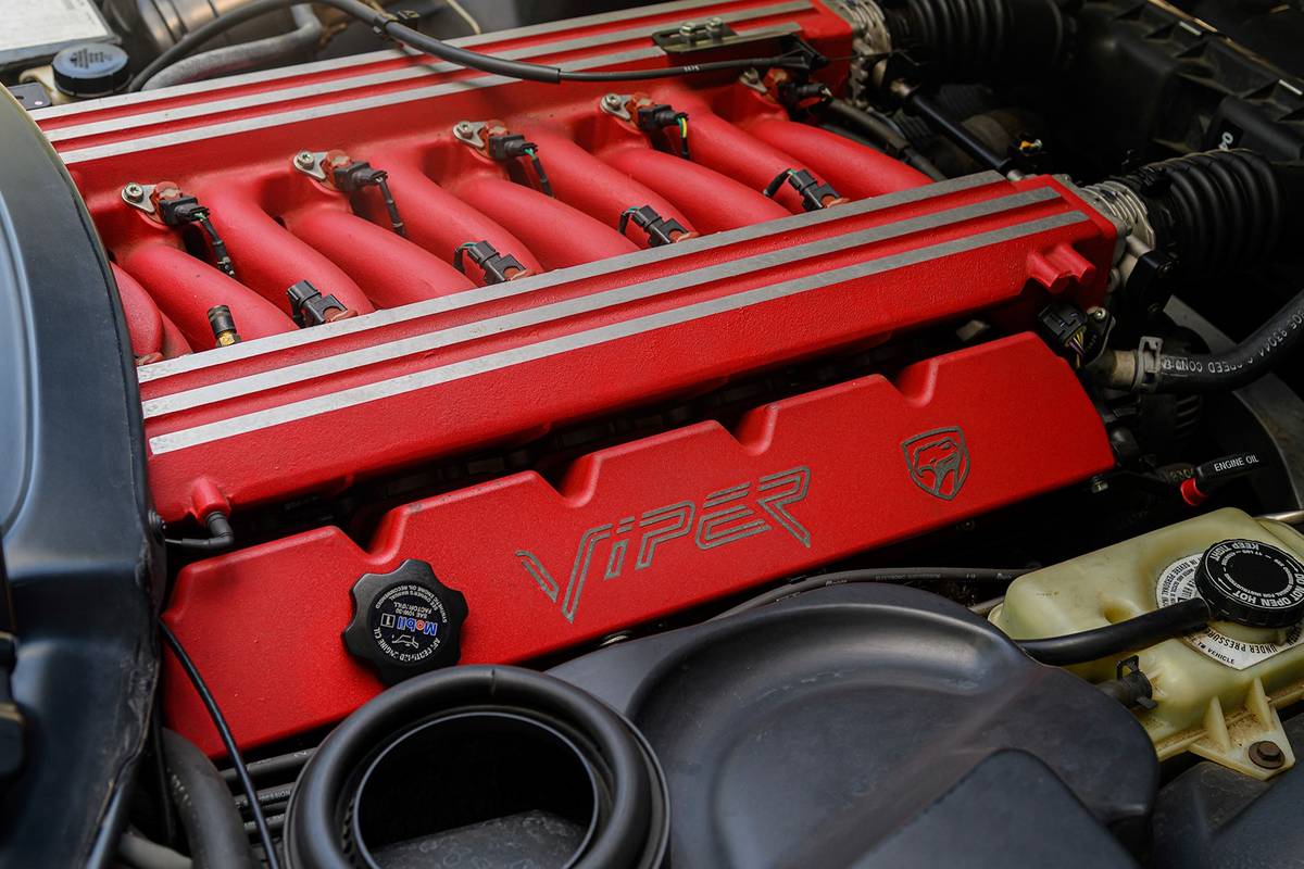 Dodge-viper-gts-1996-13