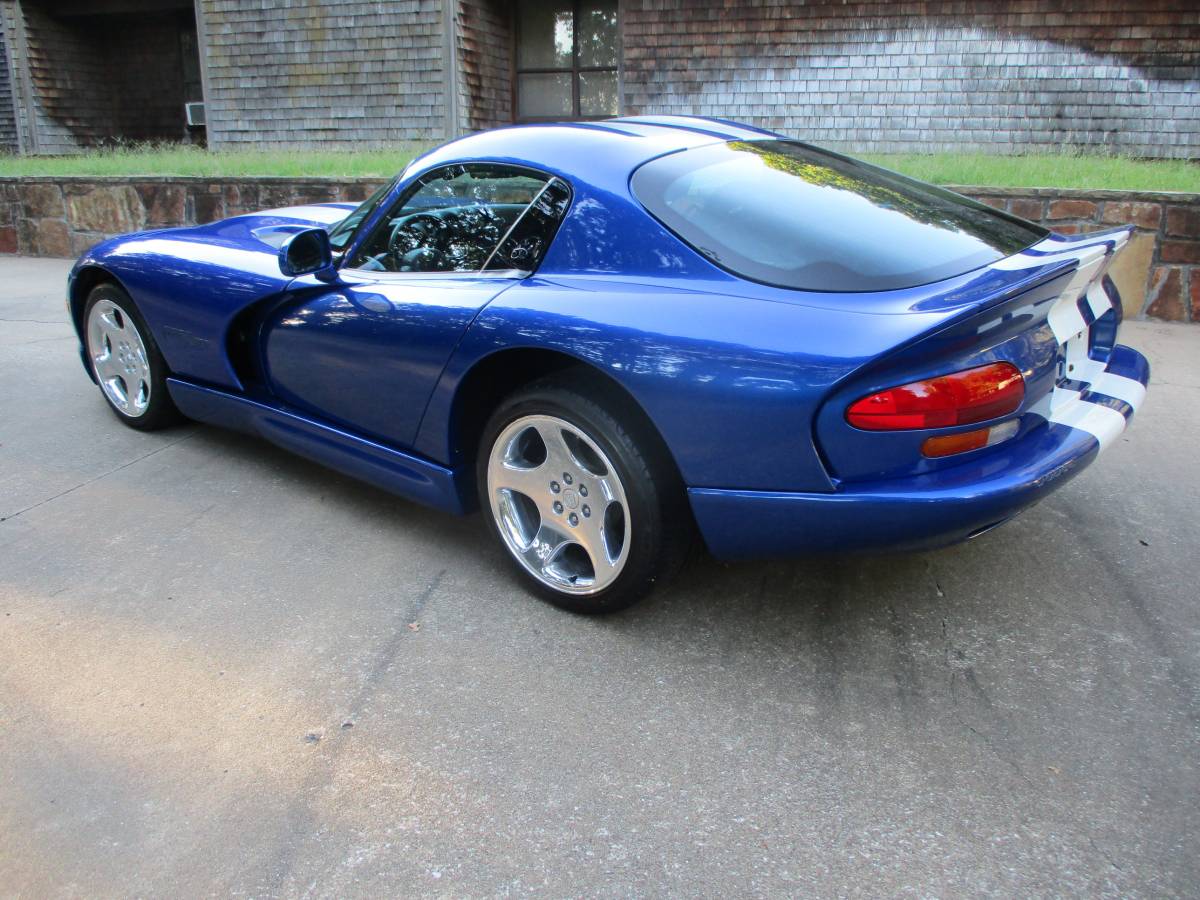 Dodge-viper-gts-1996-15