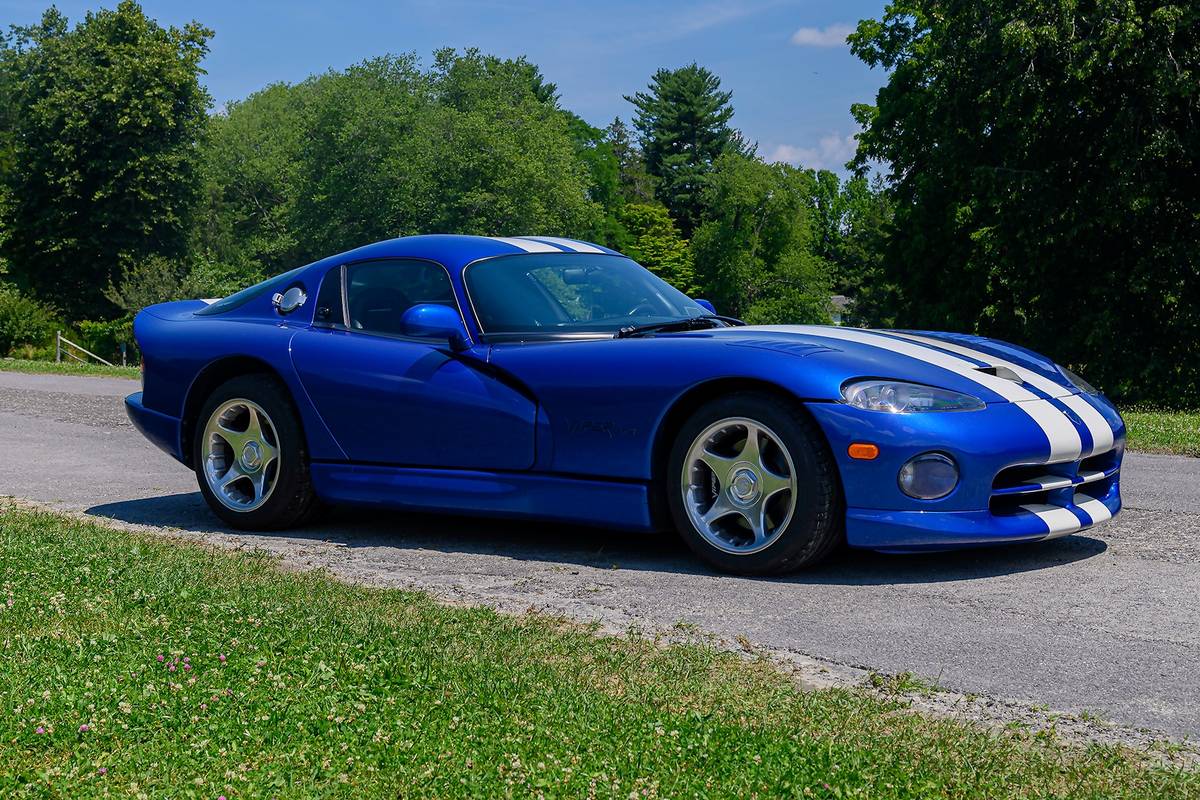 Dodge-viper-gts-1996-3