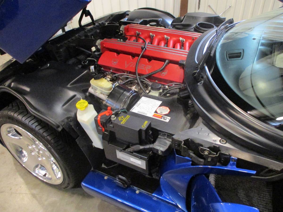 Dodge-viper-gts-1996-30