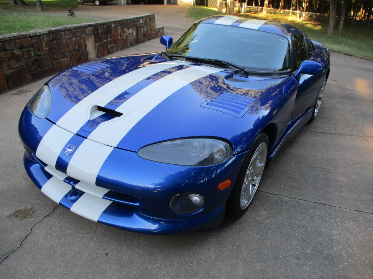 Dodge-viper-gts-1996-38