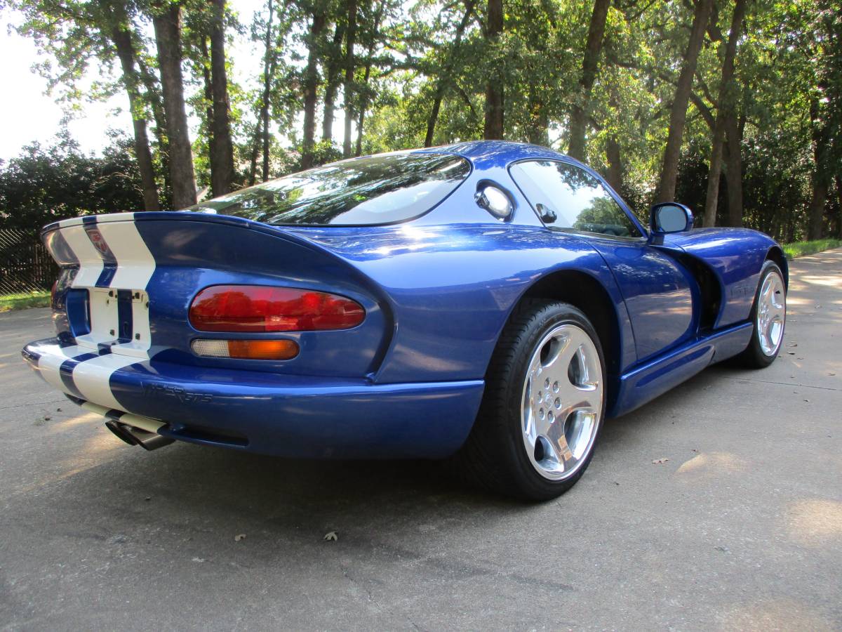 Dodge-viper-gts-1996-51