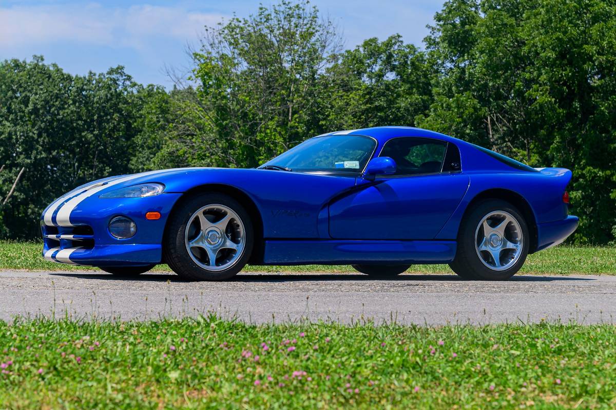 Dodge-viper-gts-1996-6