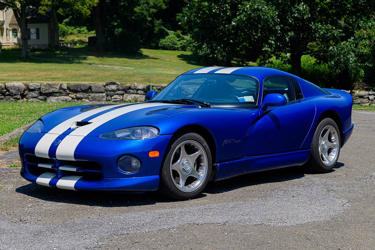 Dodge-viper-gts-1996