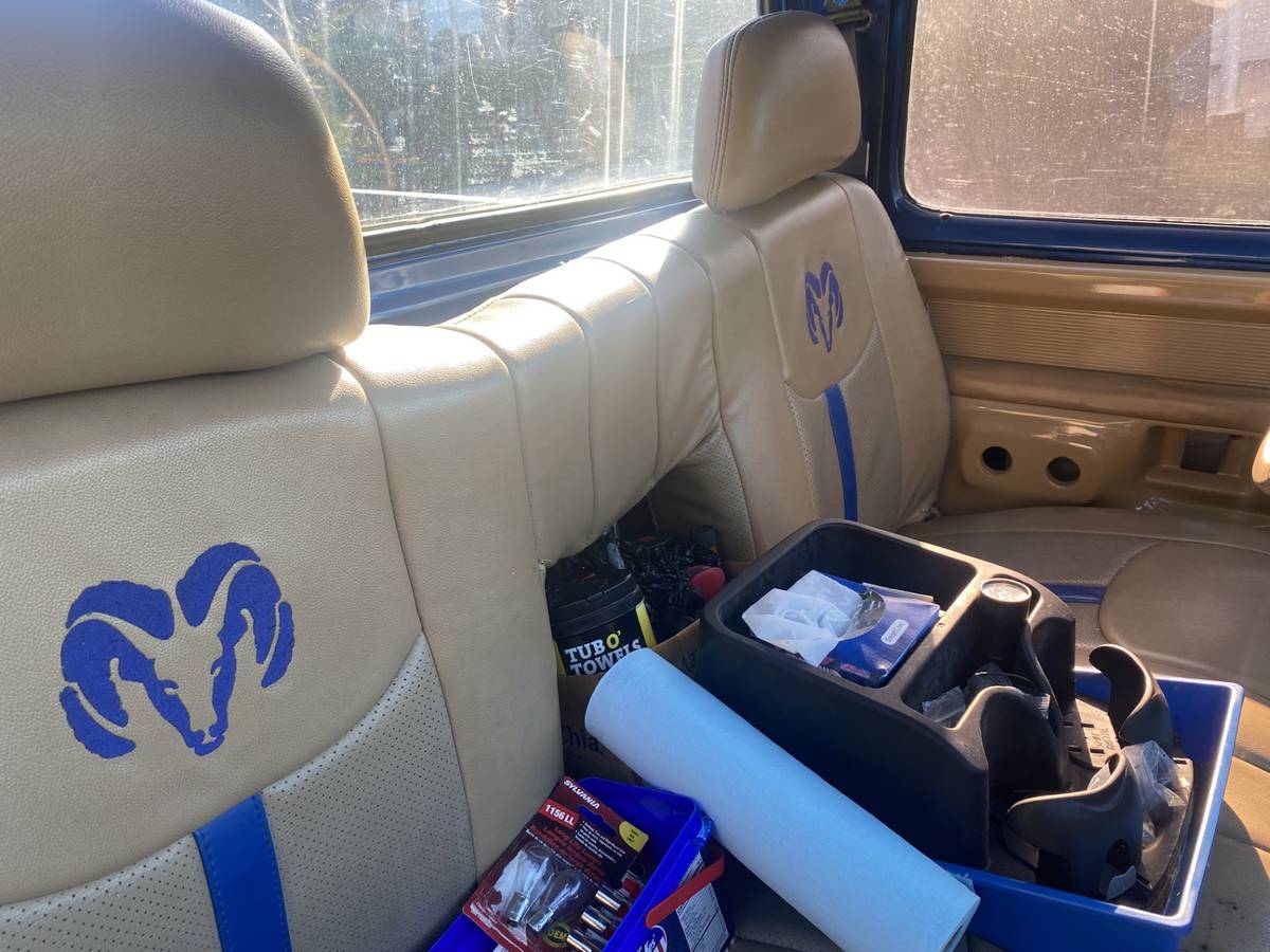Dodge-w-series-power-150-job-rated-1988-blue-8
