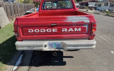Dodge-w150-4x4-1986-red-3
