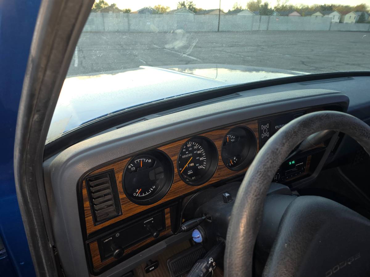 Dodge-w250-diesel-1993-blue-18