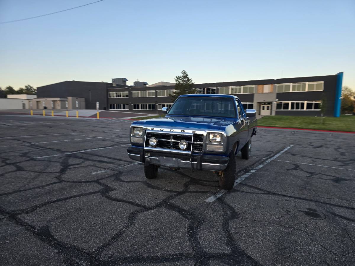 Dodge-w250-diesel-1993-blue-3