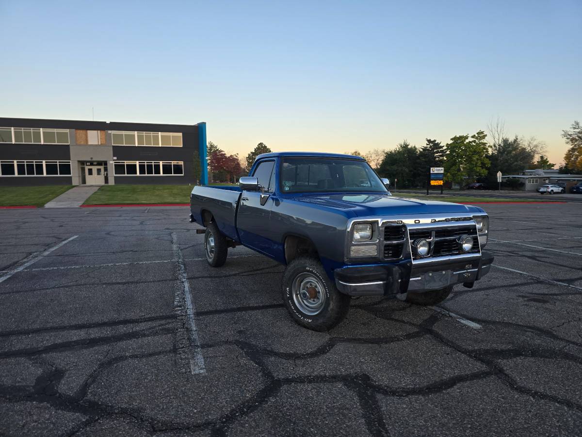 Dodge-w250-diesel-1993-blue-4