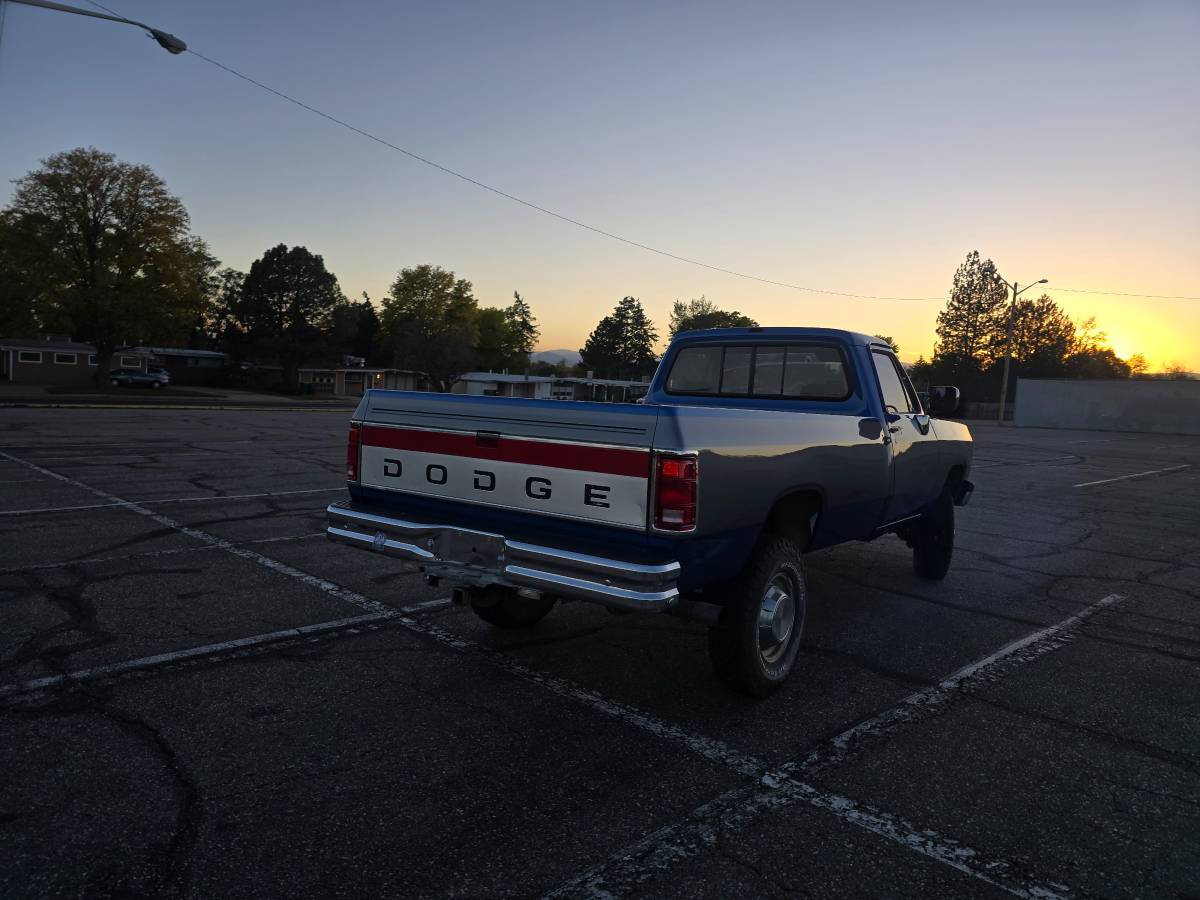 Dodge-w250-diesel-1993-blue-5