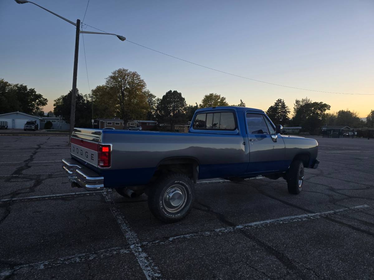 Dodge-w250-diesel-1993-blue-6