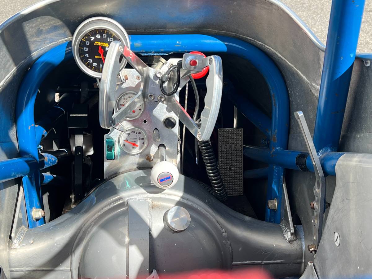 Dragster-1966-silver-5