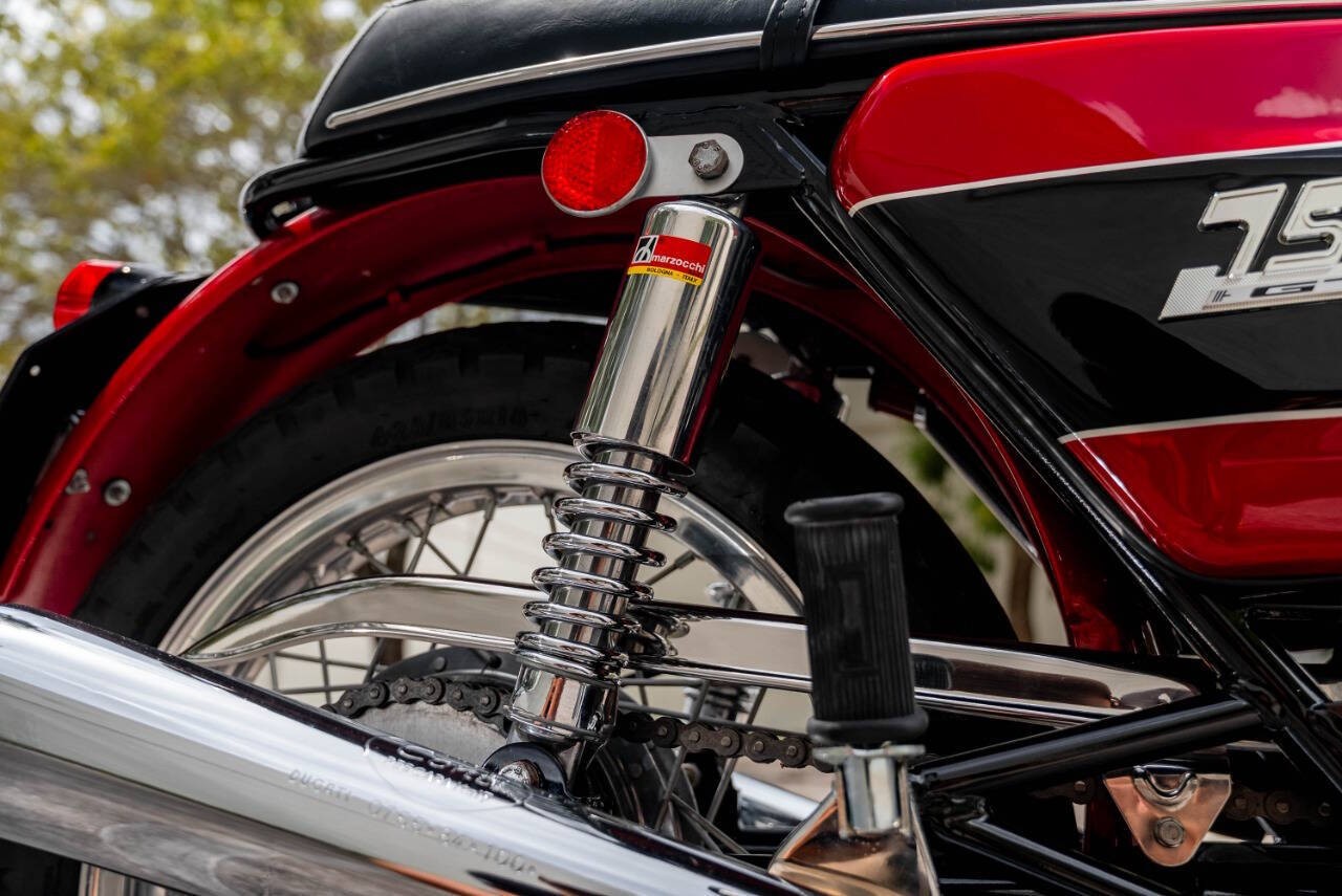 Ducati-750GT-1972-Motorcycles-Scooters-33