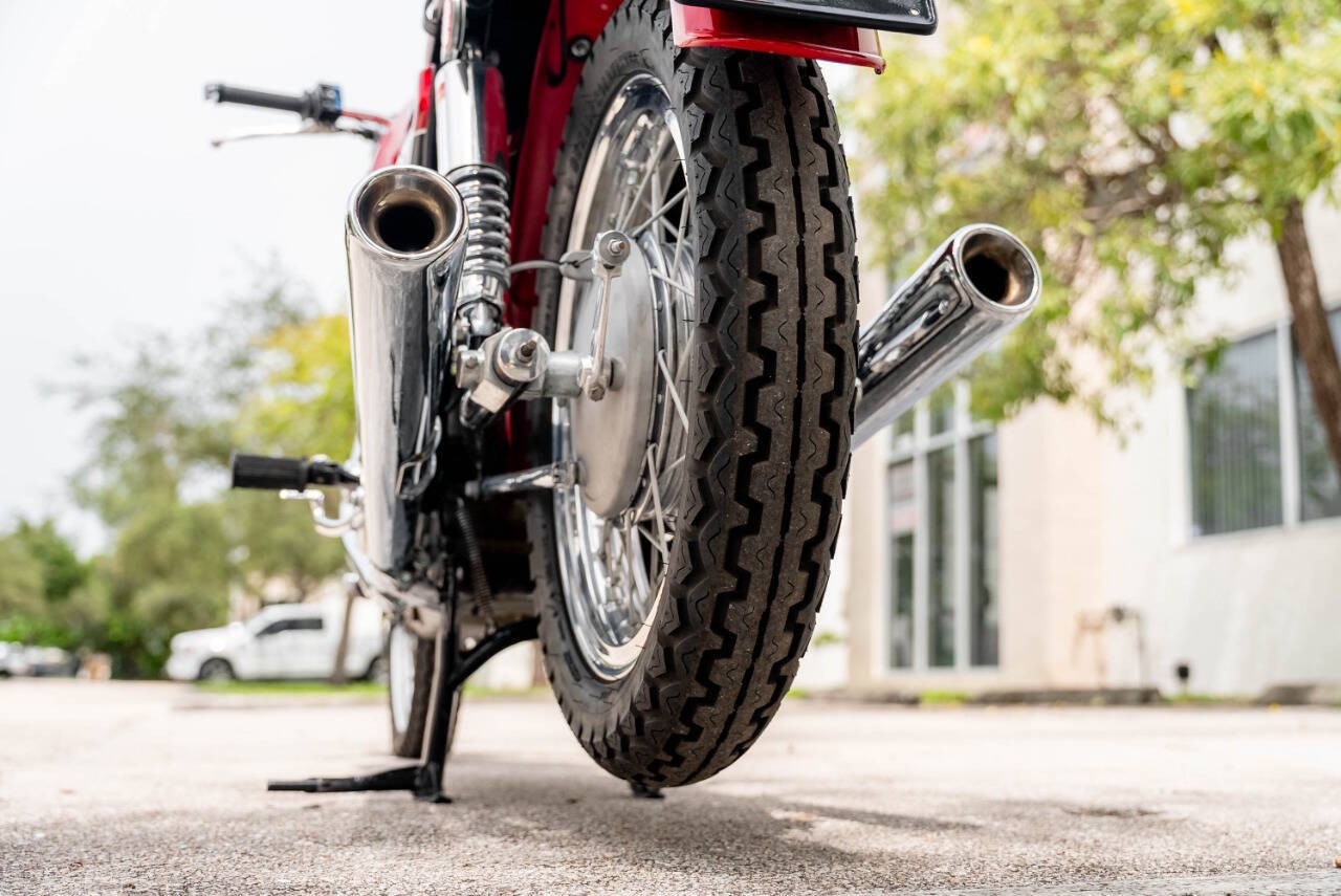 Ducati-750GT-1972-Motorcycles-Scooters-36