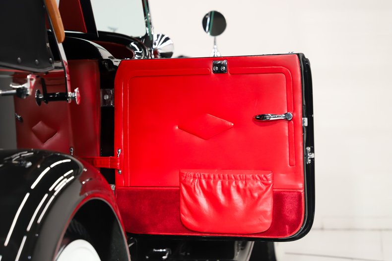 Duesenberg-Ii-1982-Black-Dark-Red-45